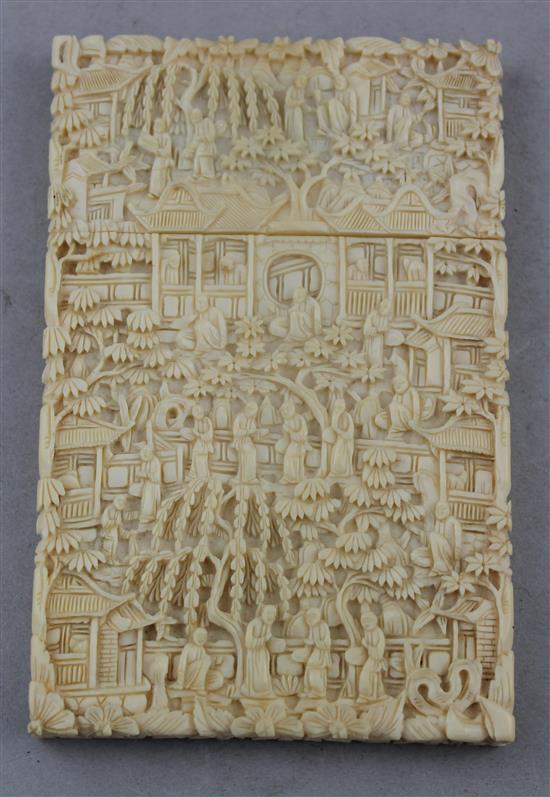 A Chinese export ivory card case, 19th century, 11.5cm.